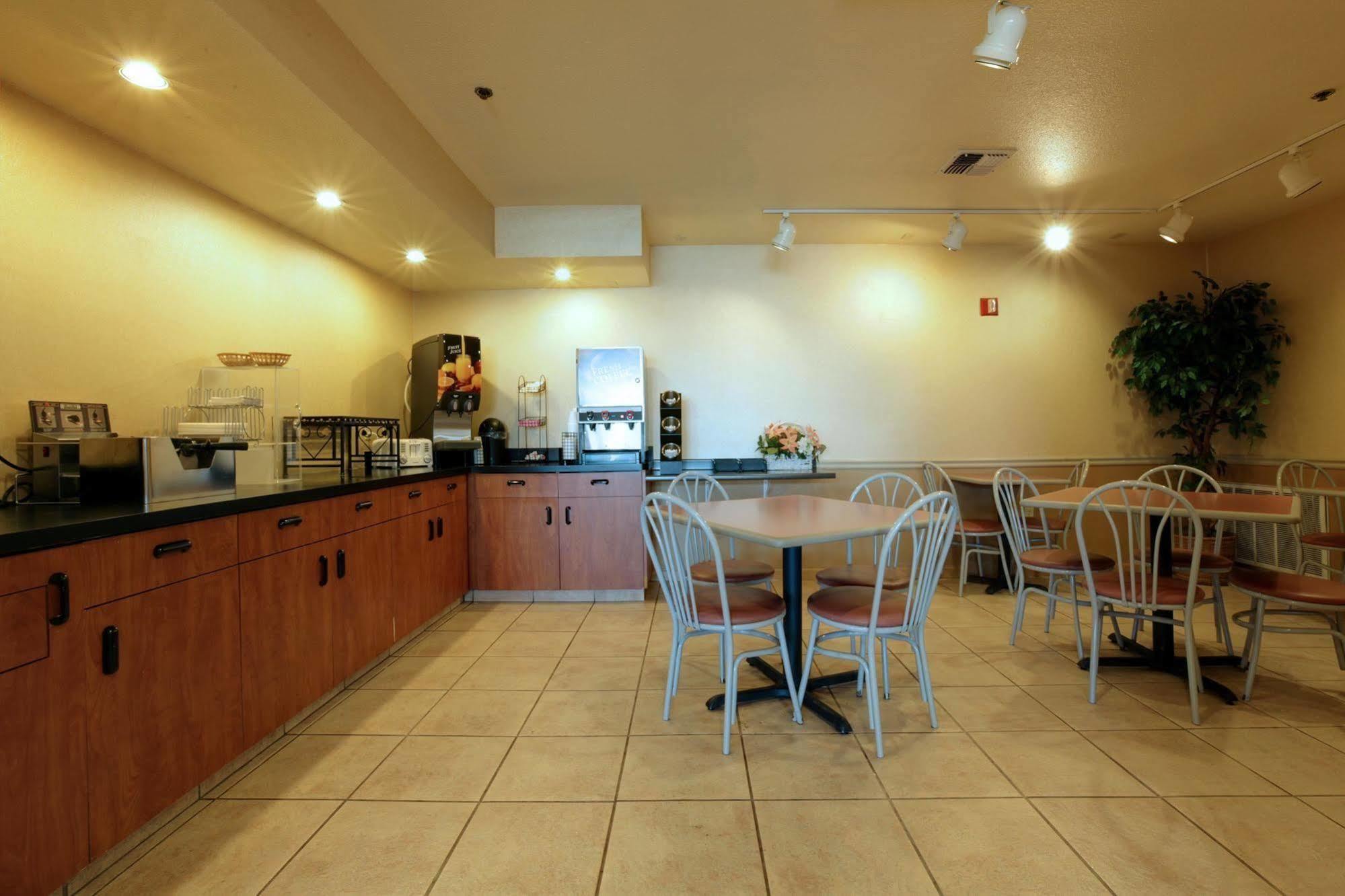 Americas Best Value Inn Manteca Restaurante foto