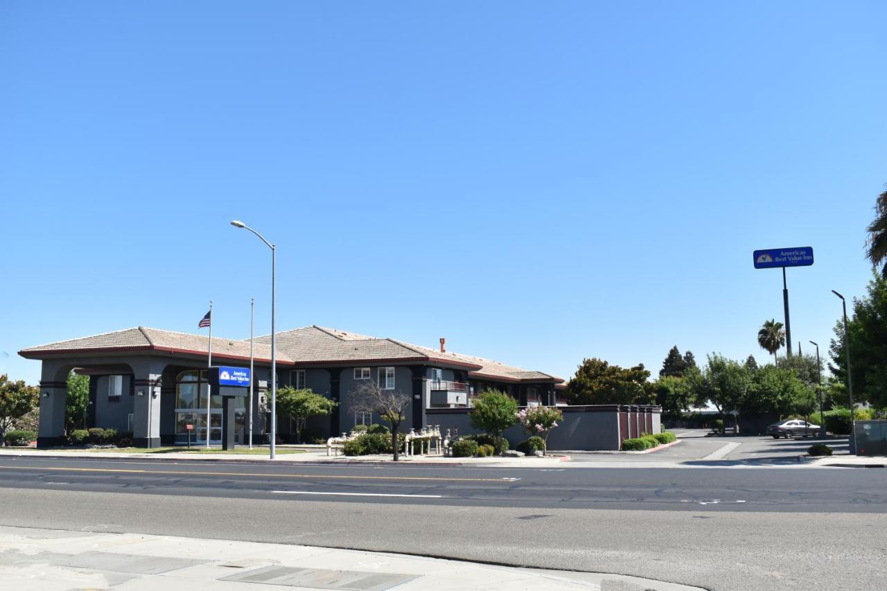 Americas Best Value Inn Manteca Exterior foto